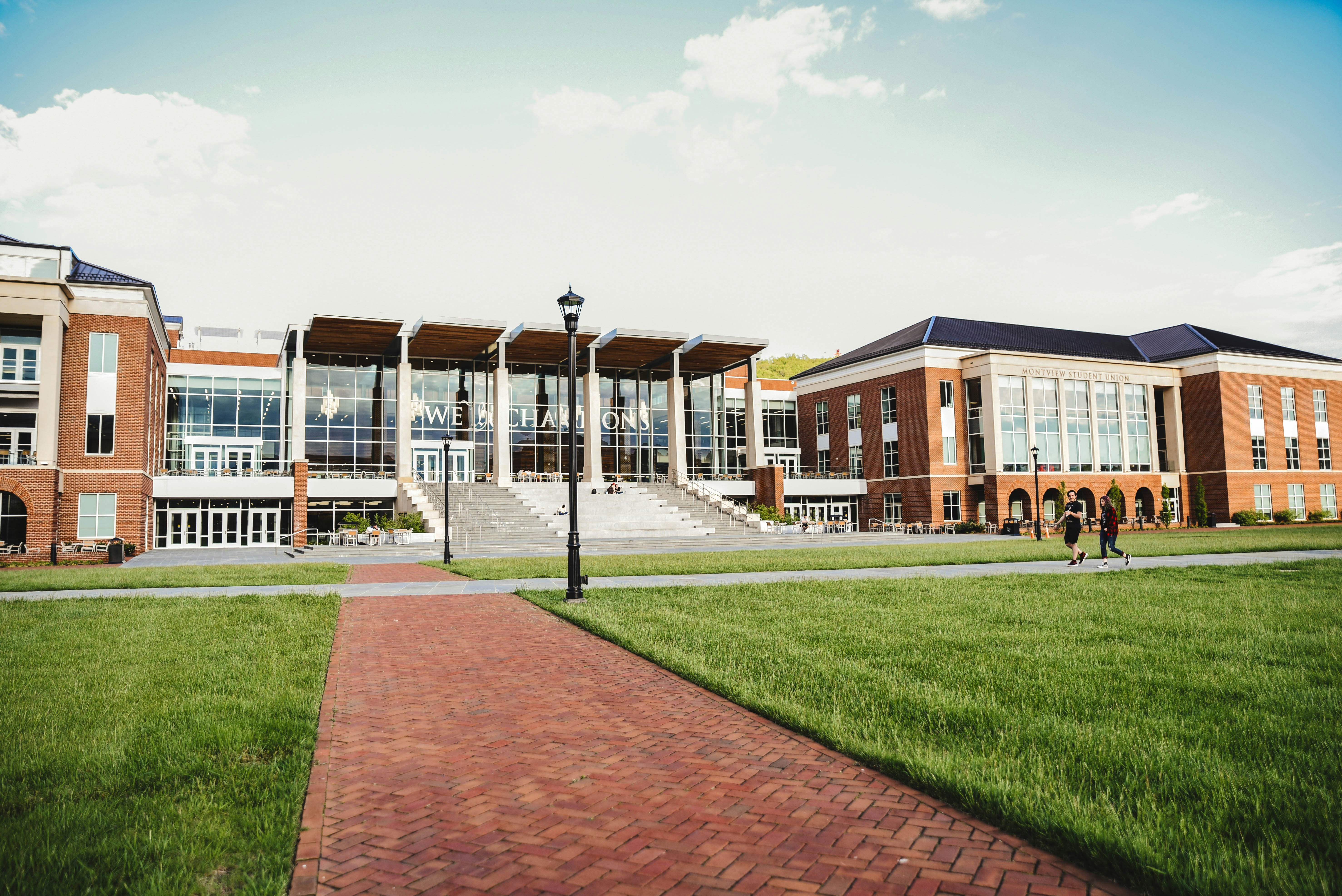 La Petite Academy on New Vistas Ct NW B gallery image